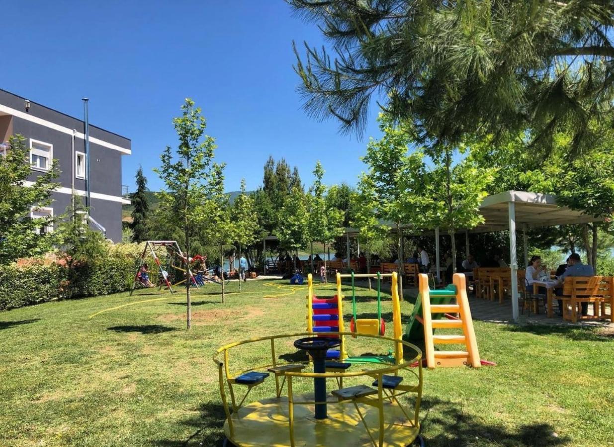 Lundra Ξενοδοχείο Gramsh Εξωτερικό φωτογραφία